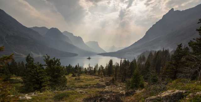 scenery of lake and mountain
